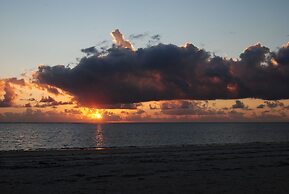 Ocean Breeze Lodge