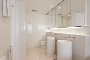 The Oracle Resort Broadbeach - GCLR