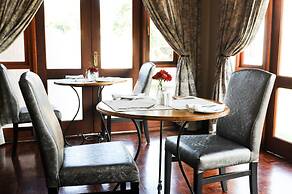 Candlewoods Guesthouse
