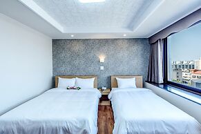 Leslie Hotel