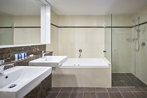 Meriton Suites World Tower, Sydney
