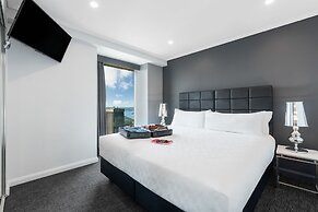 Meriton Suites World Tower, Sydney