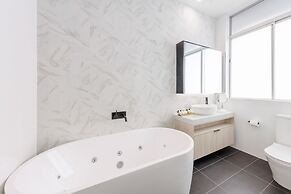 Meriton Suites Bondi Junction