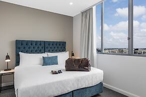 Meriton Suites Waterloo