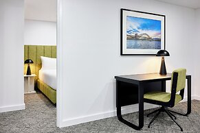 Meriton Suites Waterloo