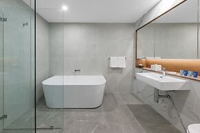 Meriton Suites George Street, Parramatta
