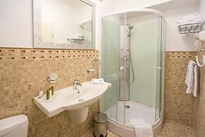Studio One Accommodation Suites