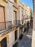 Ortigia Royal Suite