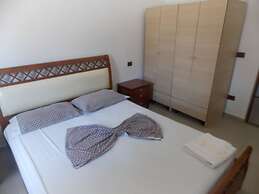 Blue Saranda Hotel