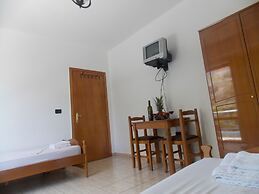 Blue Saranda Hotel