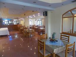 Blue Saranda Hotel