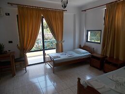 Blue Saranda Hotel