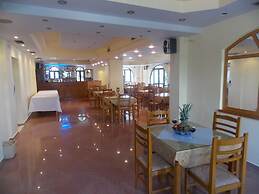Blue Saranda Hotel