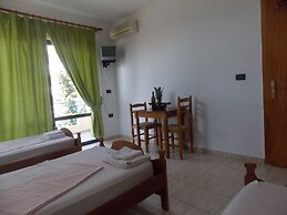 Blue Saranda Hotel