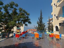 Blue Saranda Hotel