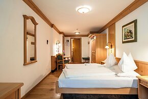 Hotel Cesa Tyrol