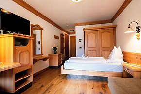 Hotel Cesa Tyrol