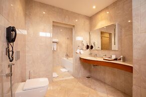 Golden Tulip Canaan Kampala