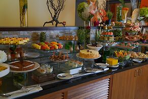 Ramada Encore by Wyndham Kuwait Downtown