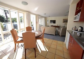 Akaroa Village Inn