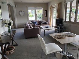 Akaroa Village Inn