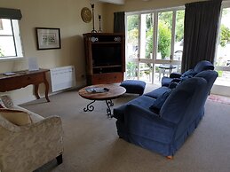 Akaroa Village Inn