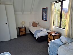 Akaroa Village Inn