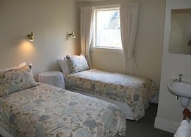 Akaroa Village Inn