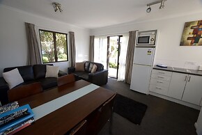 Akaroa Village Inn