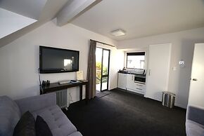 Akaroa Village Inn