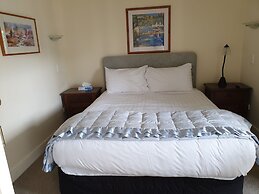 Akaroa Village Inn