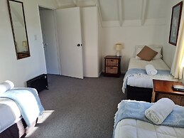 Akaroa Village Inn