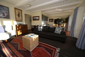 Akaroa Village Inn