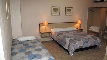 The Commercial Hotel