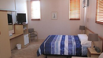 The Commercial Hotel