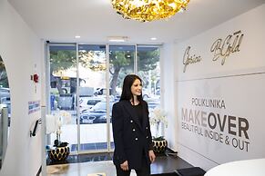 B Gold Luxury Rooms