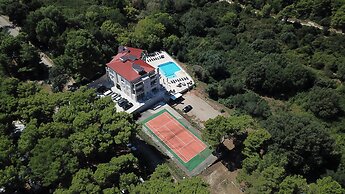 Premantura Resort - Hotel & Restaurant