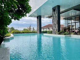 Ton Aoi Grand Hotel