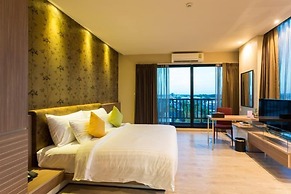 Ton Aoi Grand Hotel