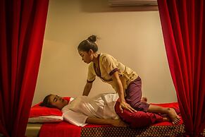 Chhaylong Angkor Boutique Hotel
