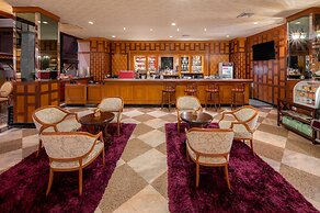Alexander Hotel