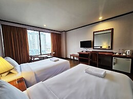 Alexander Hotel