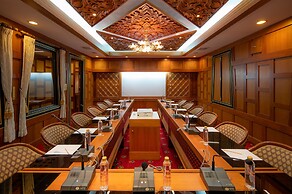 Alexander Hotel