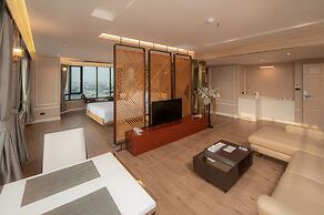Alexander Hotel