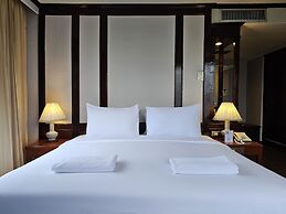 Alexander Hotel
