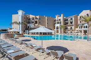 DoubleTree by Hilton La Torre Golf & Spa Resort