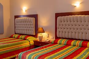 Hotel Santa Helena Plaza