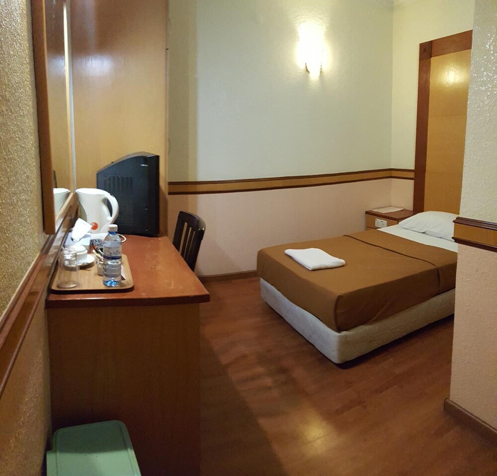 Flora Place Hotel