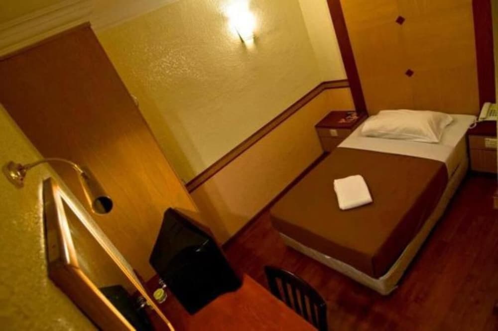 Flora Place Hotel