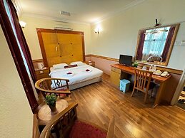 Flora Place Hotel